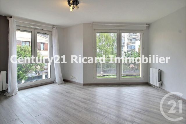 Appartement F3 à vendre - 3 pièces - 57.0 m2 - BONDY - 93 - ILE-DE-FRANCE - Century 21 Ricard Immobilier