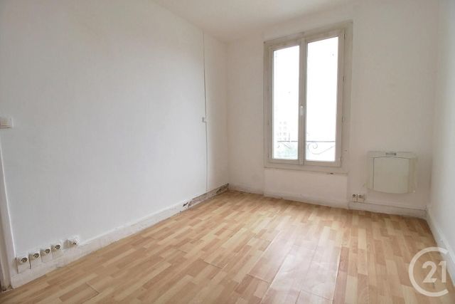 Appartement Studio à vendre - 1 pièce - 18.0 m2 - BONDY - 93 - ILE-DE-FRANCE - Century 21 Ricard Immobilier